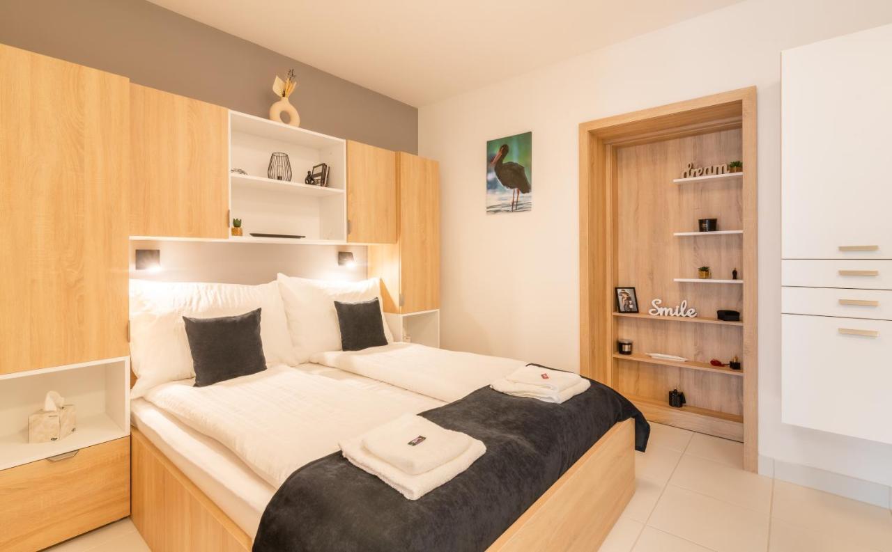 Jegmadar & Fekete Golya Apartmanok Mosonmagyaróvár Exterior foto