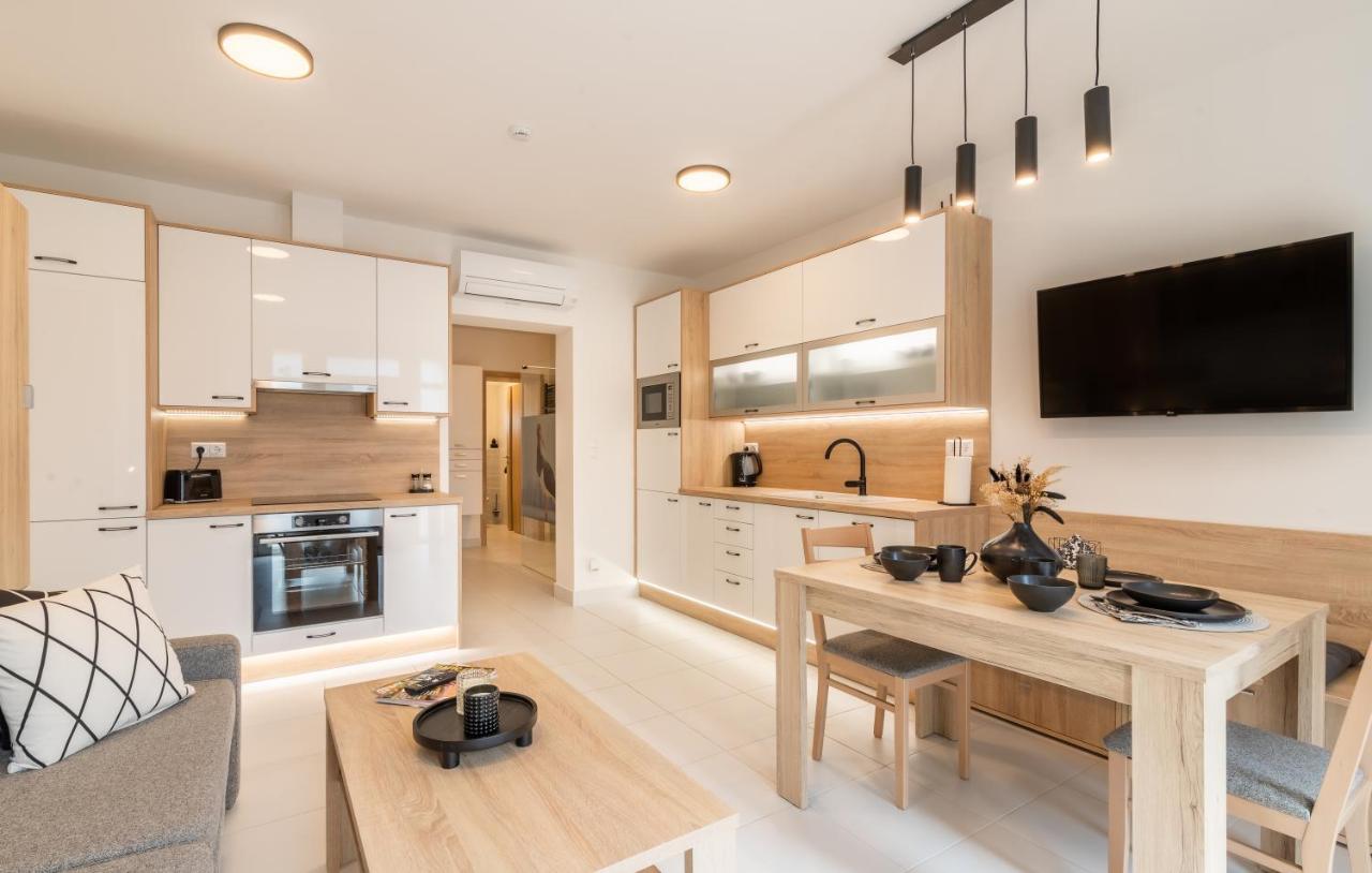 Jegmadar & Fekete Golya Apartmanok Mosonmagyaróvár Exterior foto