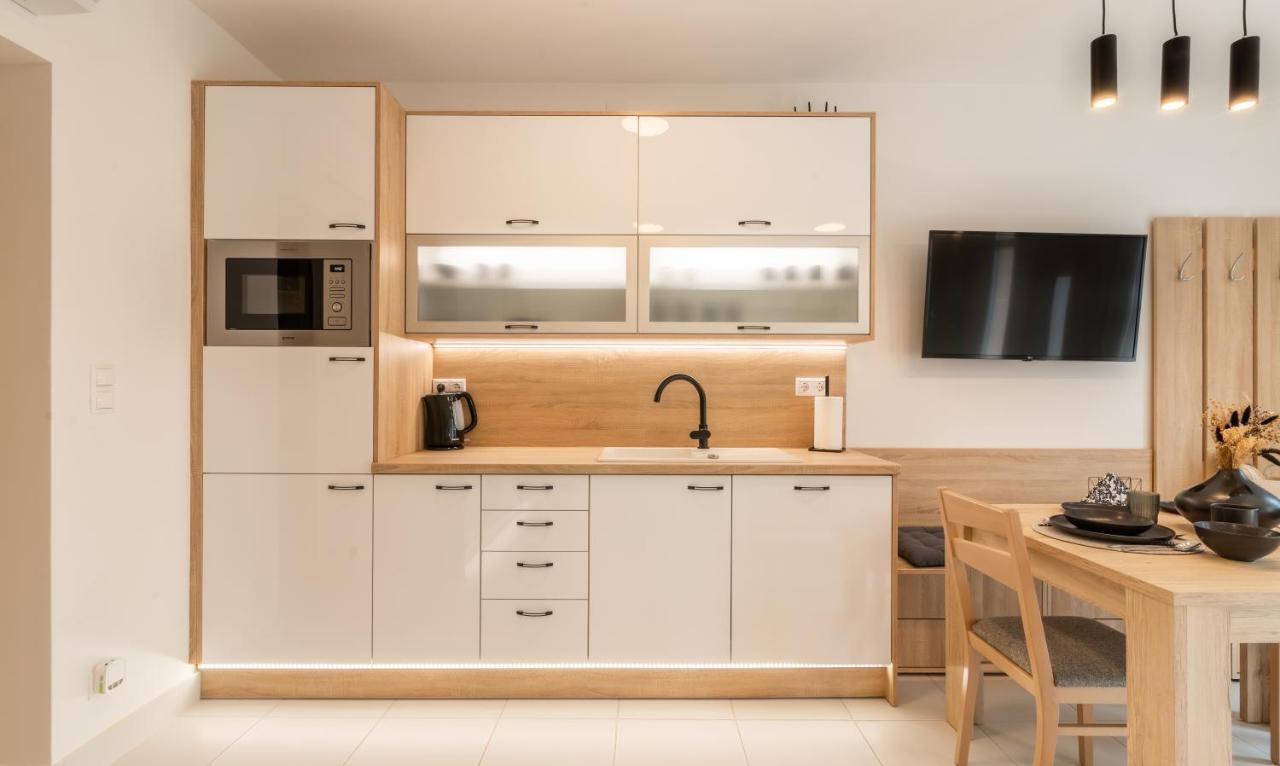 Jegmadar & Fekete Golya Apartmanok Mosonmagyaróvár Exterior foto